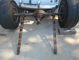 HOT ROD REAR END 8" WITH COIL OVERS  LADDER B